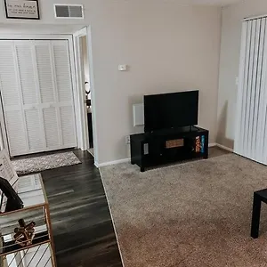Cozy 1bedroom Apt Near Downtown Apartment