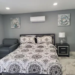 Luxurious Close To Everything Apartment